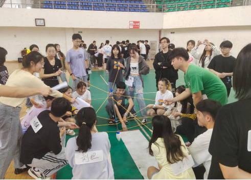 说明: //news.yhanimes.com/__local/2/BE/24/6CF08DC4062F5850E716FFF039F_03E224A9_A8AF0.png