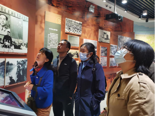 说明: //news.yhanimes.com/__local/4/D7/F9/A19EB62D848DBA3EEE889E42746_9C0BADCC_CDEDE.png