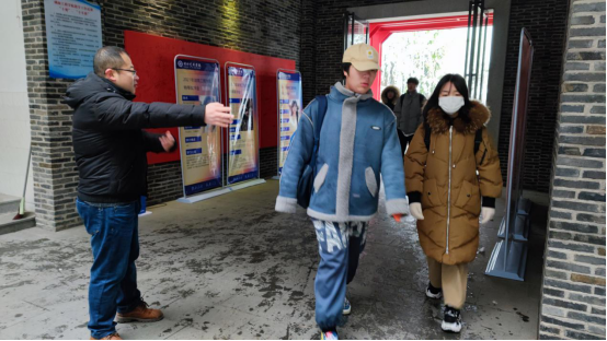 说明: //news.yhanimes.com/__local/B/10/D4/5FC46330195B9E31A0109704E31_25E12665_A92B5.png