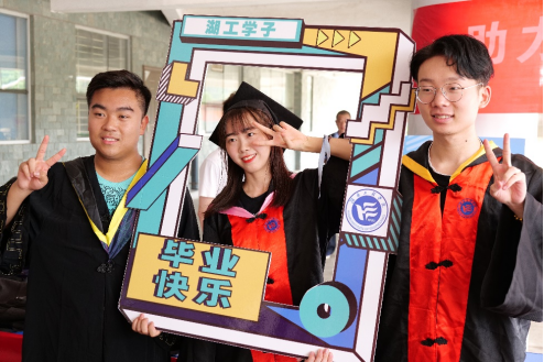 说明: //news.yhanimes.com/__local/B/D1/64/4023C8003CFE6827A1B76D59E59_65E9328D_9F12D.png