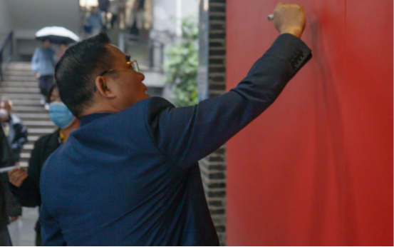 说明: //news.yhanimes.com/__local/F/85/D3/C25A01388F2542EE27F82EC1D8C_023BF729_BB42A.png